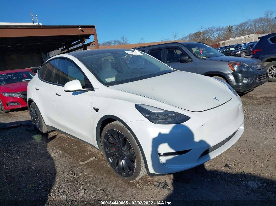 5YJYGDEF6MF211682 - 2021 Tesla model Y
