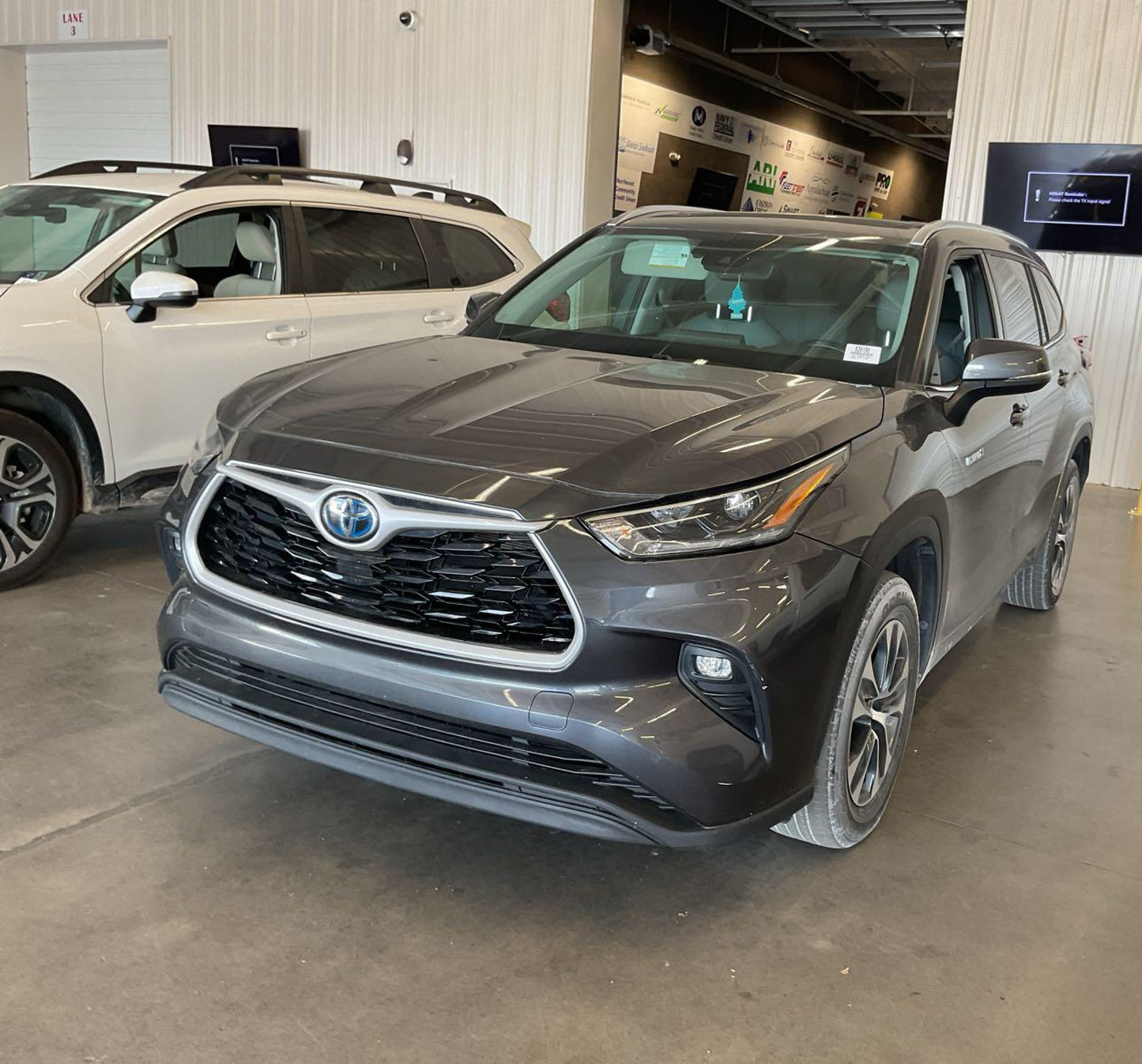 5TDGARAH2MS506372 - 2021 Toyota Highlander Hybrid Xle