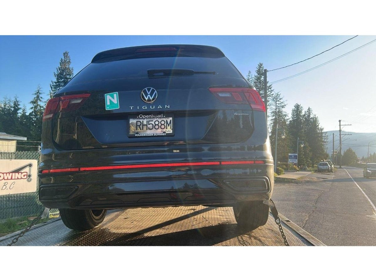 3VV8B7AX6RM107874 - 2024 Volkswagen Tiguan Se R-Line Black